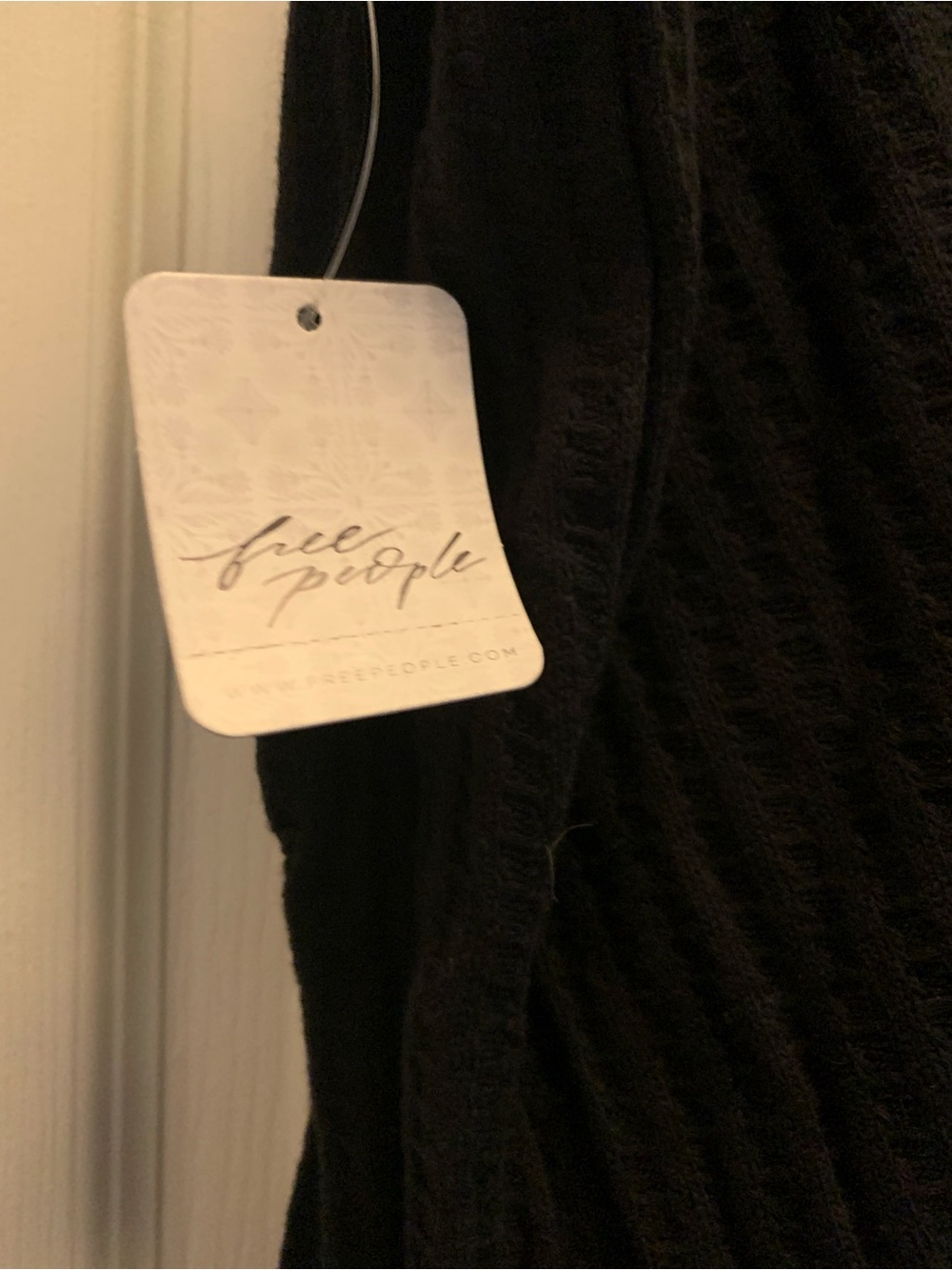 Free People Juicy Black Waffle Cowl Neck Sweater Size Small NWT MSRP $88 - Picture 3 of 4